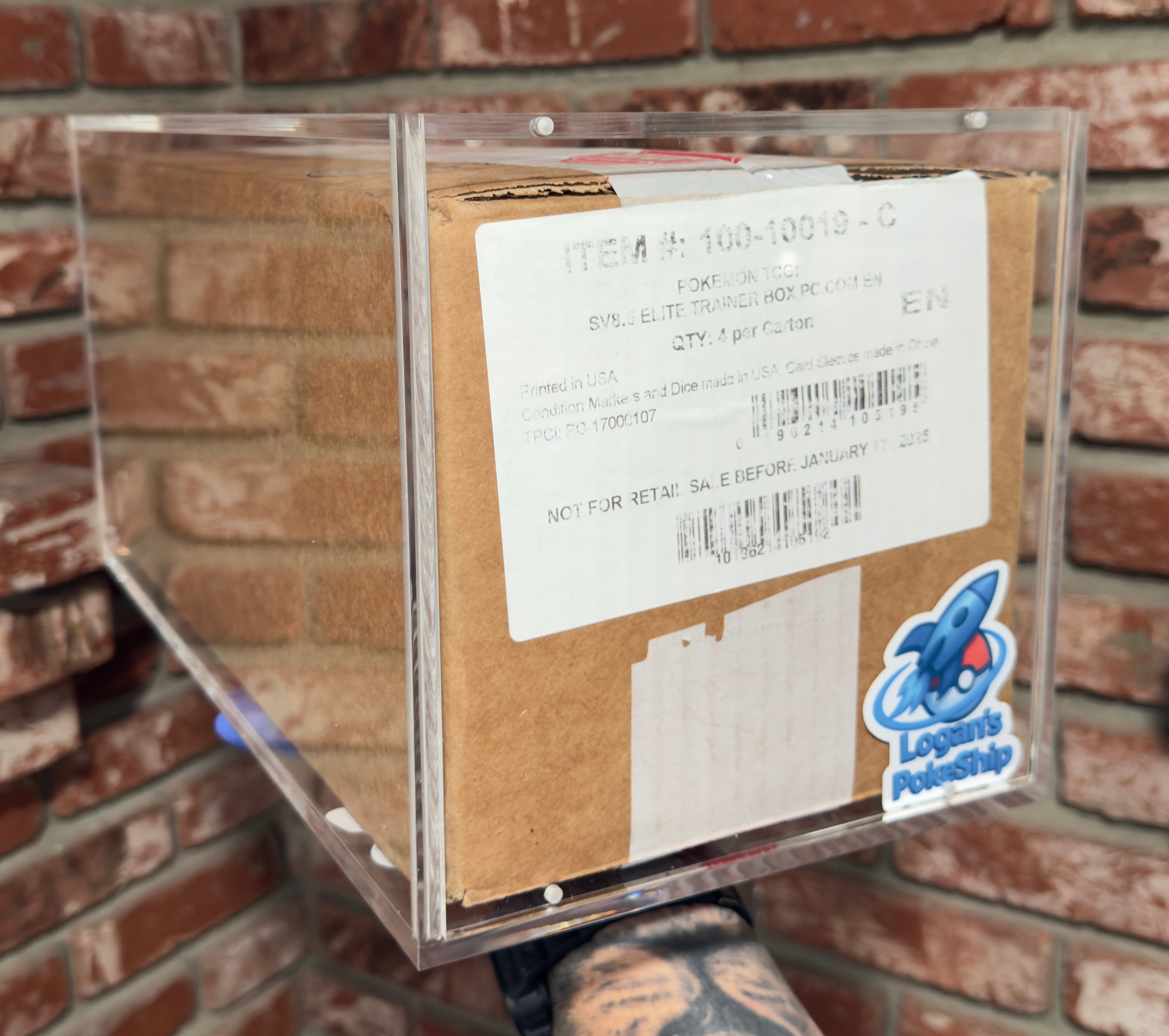 pokemon card acrylic case Hot Sale Clear Acrylic Pokemon Card Case Trading Card Acrylic Display Case Holder